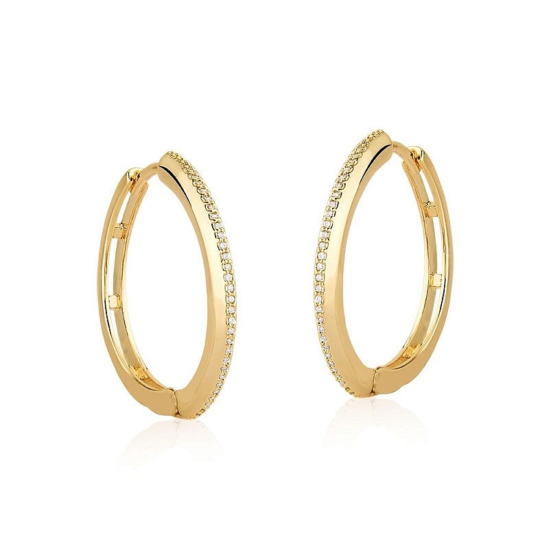 Argola Uma Fileira com Zircônias Brancas Banhada a Ouro 18k