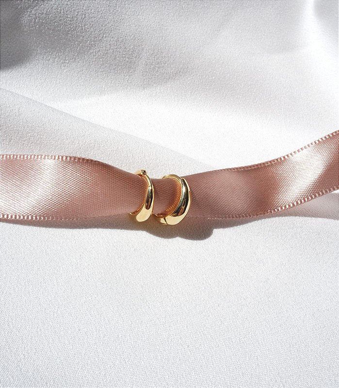 Argola Fechada Folheada a Ouro 18k
