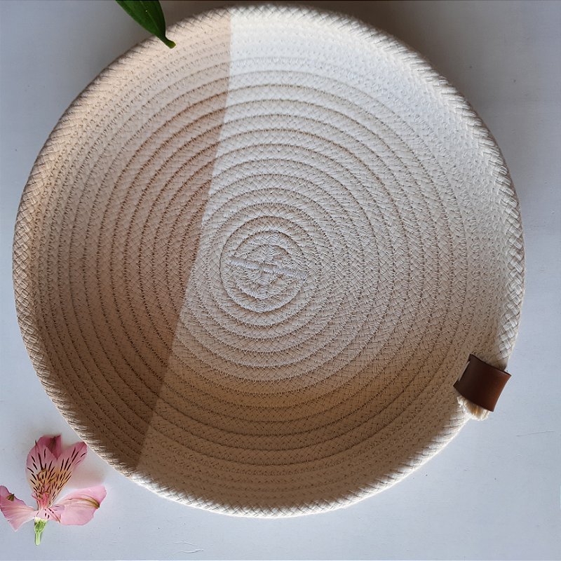 Bandeja com desenho geométrico