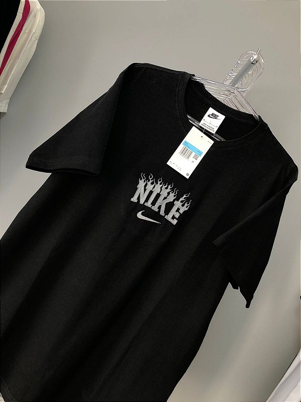 Camiseta Nike Logo Bordado - Roupas e Acessórios