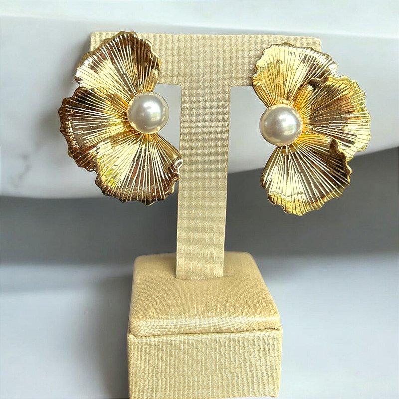 Brinco De Meia Flor Escovada Dourado