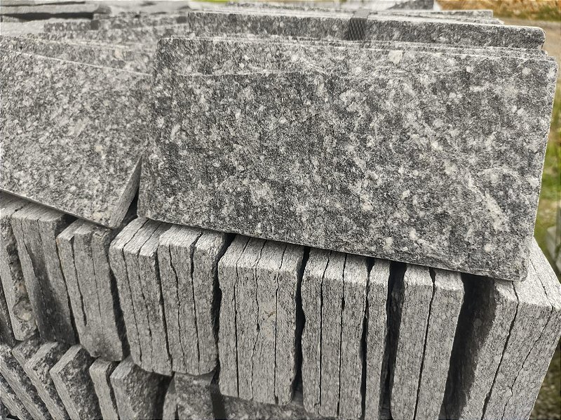 Pedra Miracema Cinza Fardo com 19 pçs 0,5M² 11,5X23 cm - Original