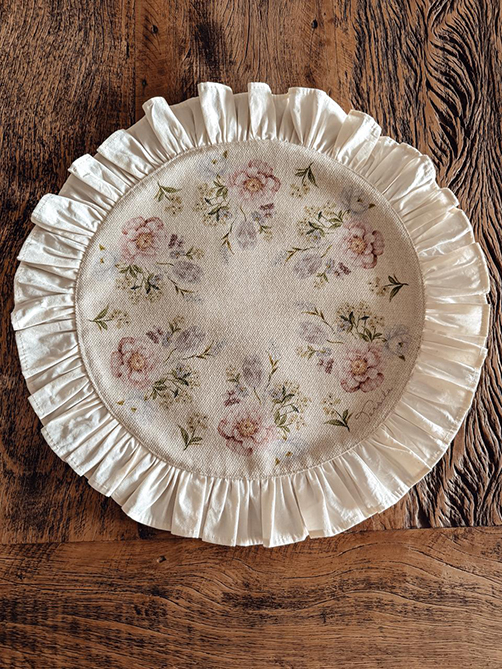 Lugar americano redondo linho babados Rosamar 5581