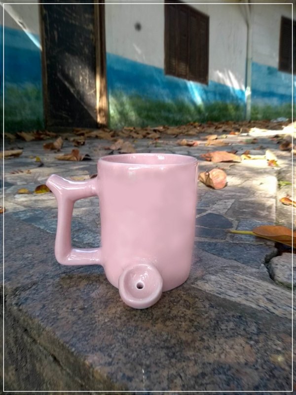 Caneca Pipe Mug - Ganjero  /  Caneca Cachimbo de Porcelana Cor Rosa
