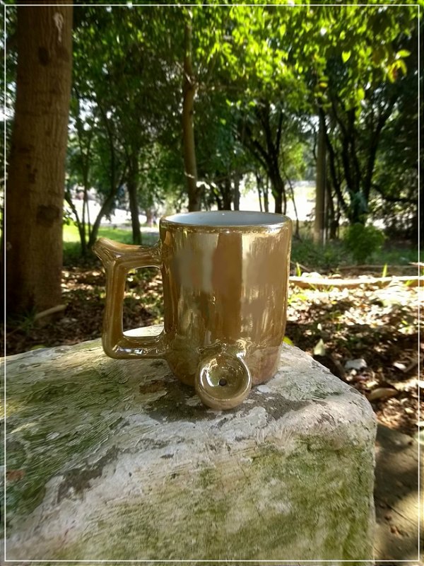 Caneca Pipe Mug - Ganjero  /  Caneca Cachimbo de Porcelana Cor Lustre