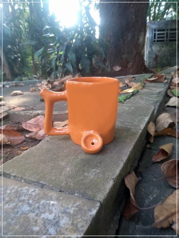 Caneca Pipe Mug - Ganjero  /  Caneca Cachimbo de Porcelana Cor Laranja