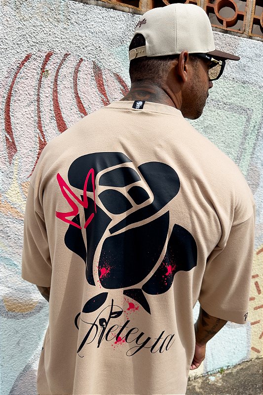 Camiseta Oversized Flor Preta