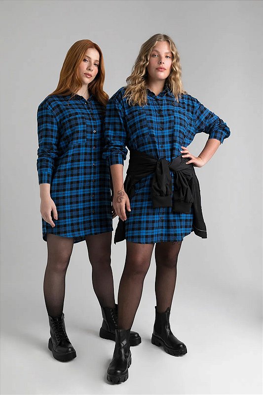 Short Saia Jeans E Camisa Xadrez Plus Size Saia Jeans Com Meia