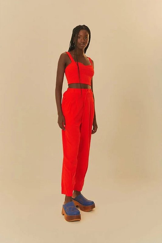 FARM CALÇA CENOURA PREGAS MELEVALOGO