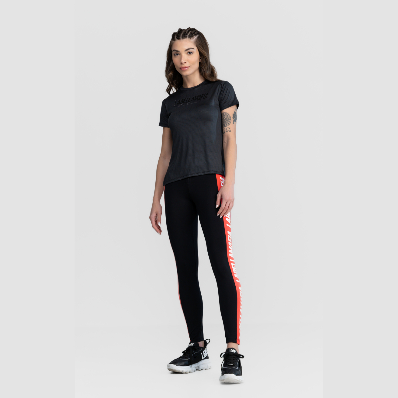 Camiseta Malha Essentials Preta Labellamafia