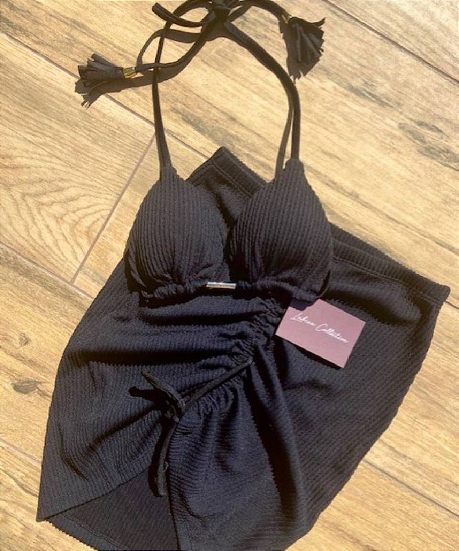 Mini Saia Preta Texturizada Franzida Coconut Beachwear Store Desenvolvemos peças delicadas