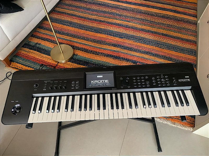Teclado Workstation Korg Krome 61 + Pack de Timbres - Produto