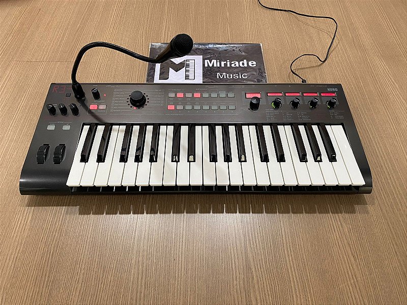 KORG R3 シンセサイザー ボコーダー　ジャンク KORG R3 シンセサイザー ボコーダー ジャンク Korg R3 Keyboard
