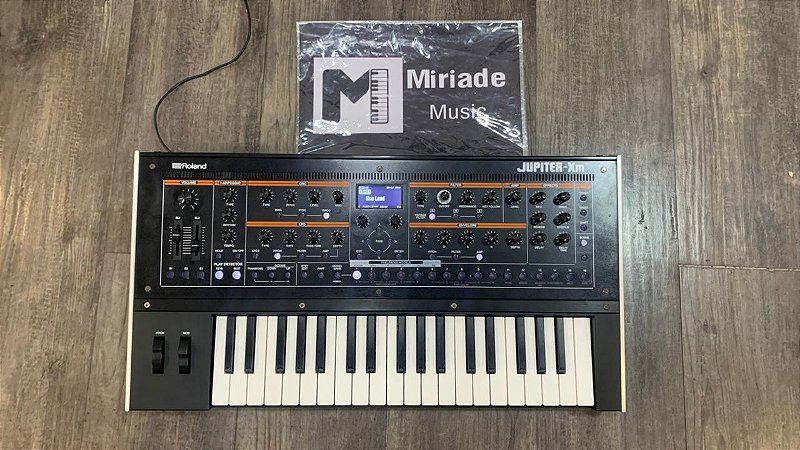 Teclado Sintetizador Jupiter XM - Produto Seminovo - Miriade Music