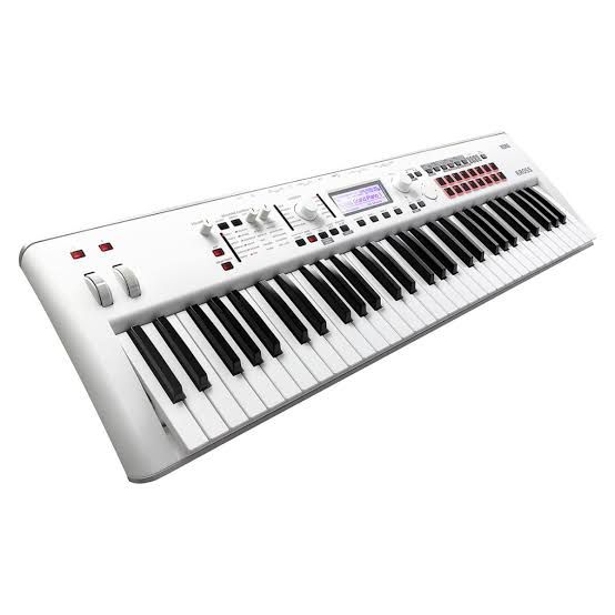 【超美品】KORG KROSS2-61 Pearl White ケース付 Teclado Korg Kross 2 61 - White Edition - Produto Novo - Miriade