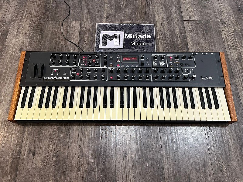 Sintetizador Analógico Polifônico Dave Smith Prophet '08 - Produto