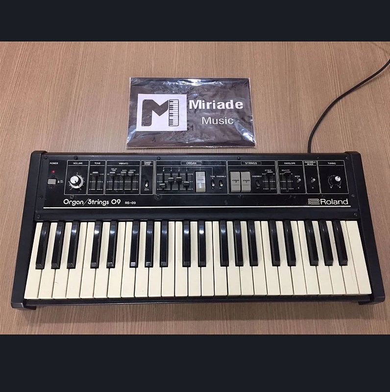 鍵盤楽器 Roland RS-09 Organ / Strings Roland RS 09 Organ/Strings - Produto Usado - Miriade Music - Os