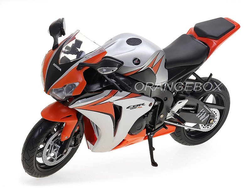 ホンダCBR1000 RR 1/6プラモデル Honda CBR1000RR 2010 Sport New Ray 1:6 - 20 anos! Loja on-line de
