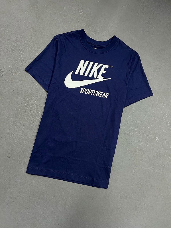 Camiseta Nike Futura Sportswear Azul Marinho