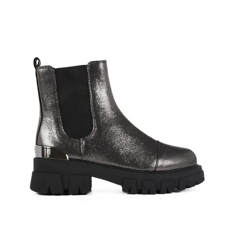 Bota Coturno em Couro Preto Metalizado Tratorada/ Jorge Bischoff