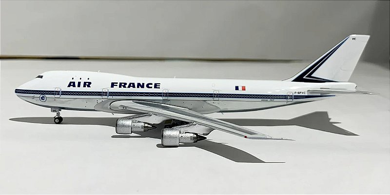 航空機・ヘリコプター 1/400 BIG BIRD AIR FRANCE B747-100 Phoenix 1:400 Air France Boeing 747-100 - Pedro Miniaturas