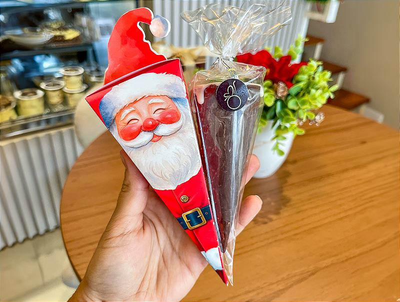 Cone Trufado na Caixinha de Natal - Amor Embalado - Confeitaria e Presentes