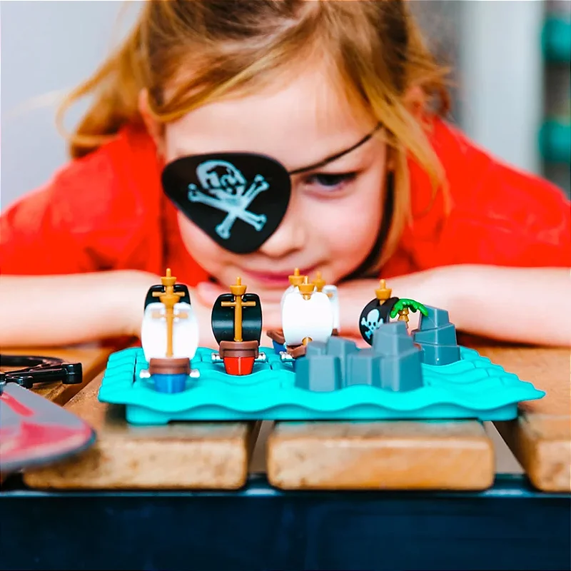 Pirates Crossfire Board Game - SmartGames