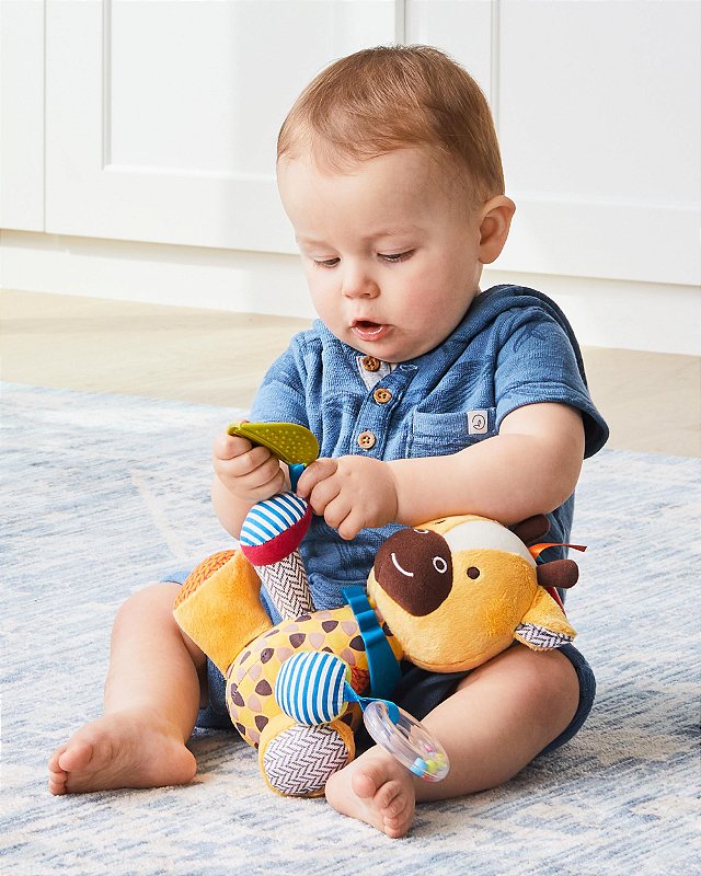 Mobile de atividades bandana Buddies Girafa Skip Hop
