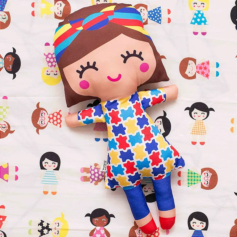 Boneca Inclusiva Autismo: Celebrando a Diversidade com Amor e Cores - Gente que Adora