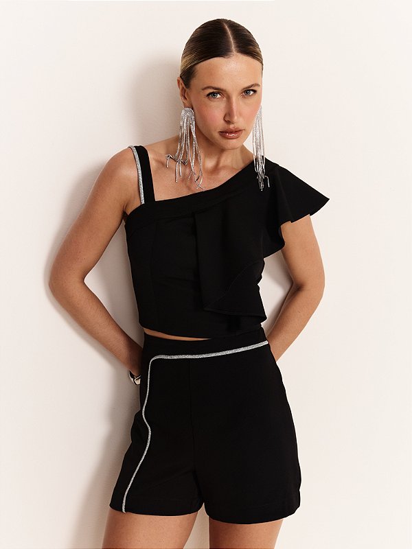 Shorts com Detalhes em Strass