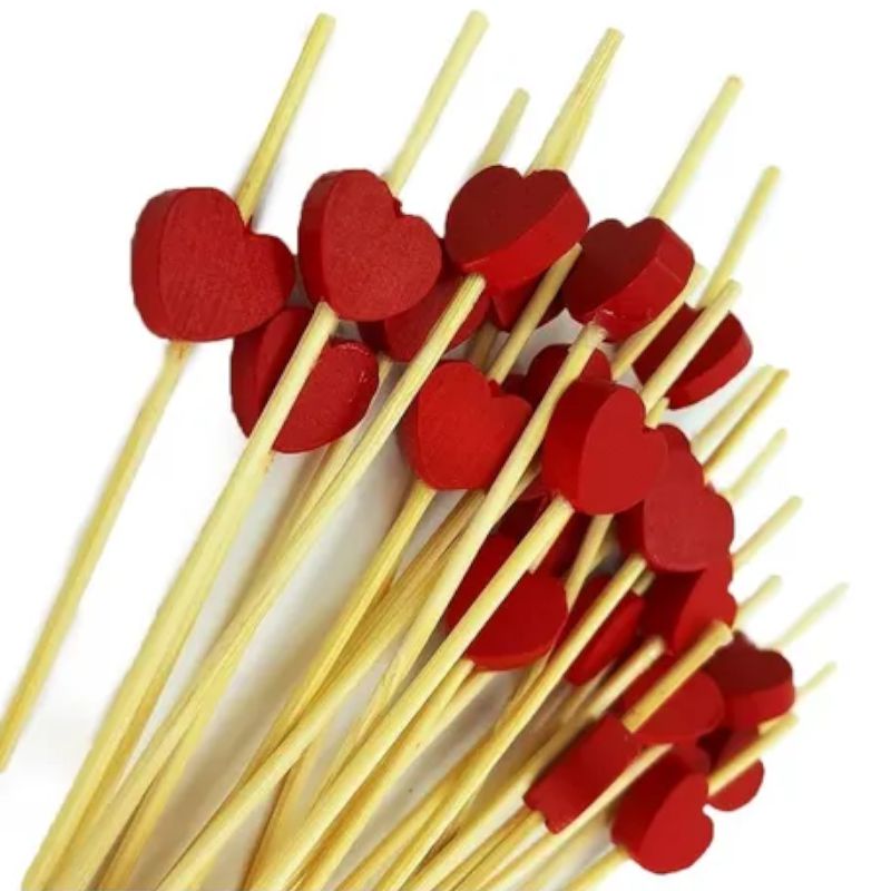 PALITO PETISCOS CORAÇÃO VERMELHO DE BAMBU 12CM - 20 UNIDADES