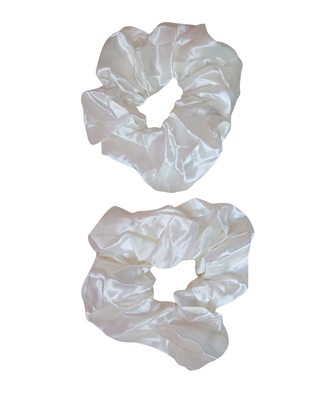 2 Xuxinha de Cetim Branca