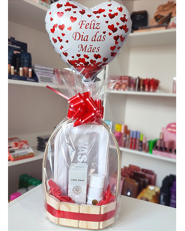 Cesta de Presente (Necessaire+ Perfume Yara)