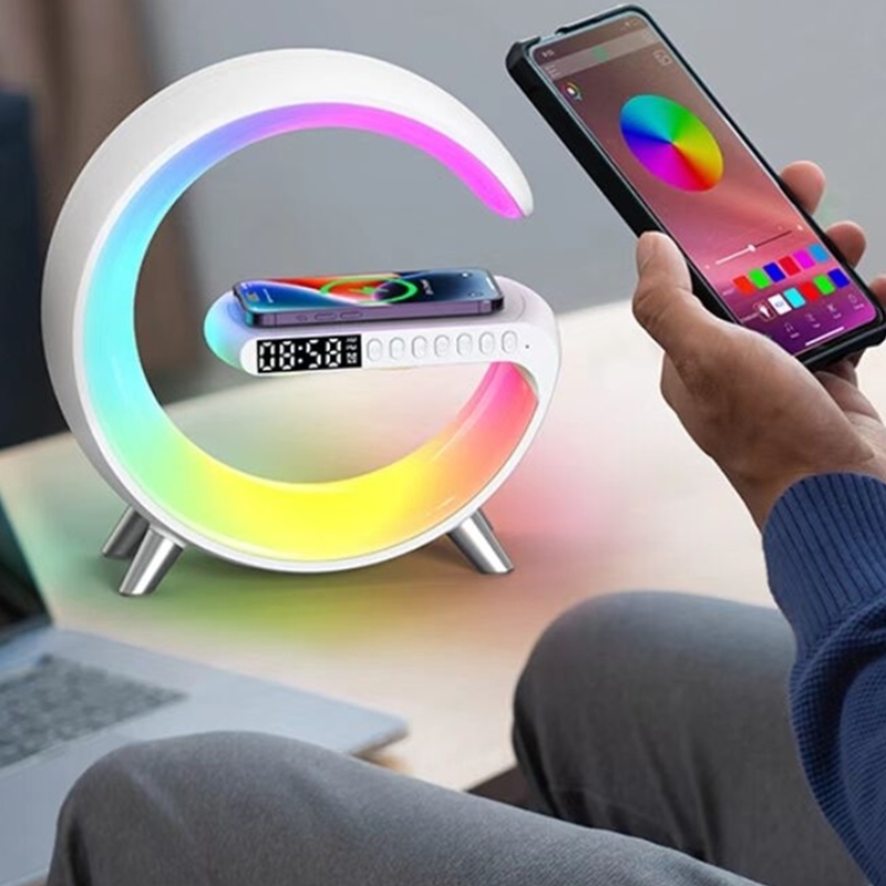 Luminária G Led RGB Com Carregador De Indução E Caixa de Som Áudio Bluetooth