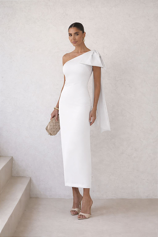 Vestido em alfaiataria com ombro único