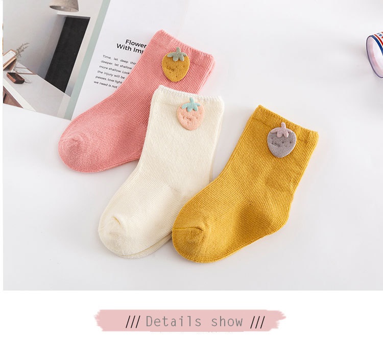 Meia cano médio Caramelo Morango