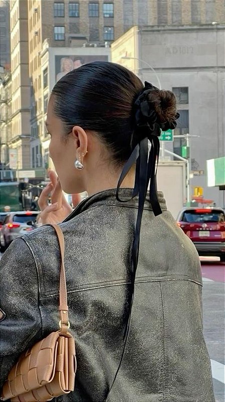 Xuxinha Scrunchie com Pérola