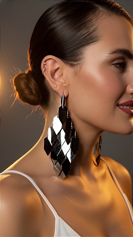 Brinco Escamas Ônix Carnaval