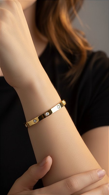 Bracelete Insp Cartier Aço Total Pedraria Dourado