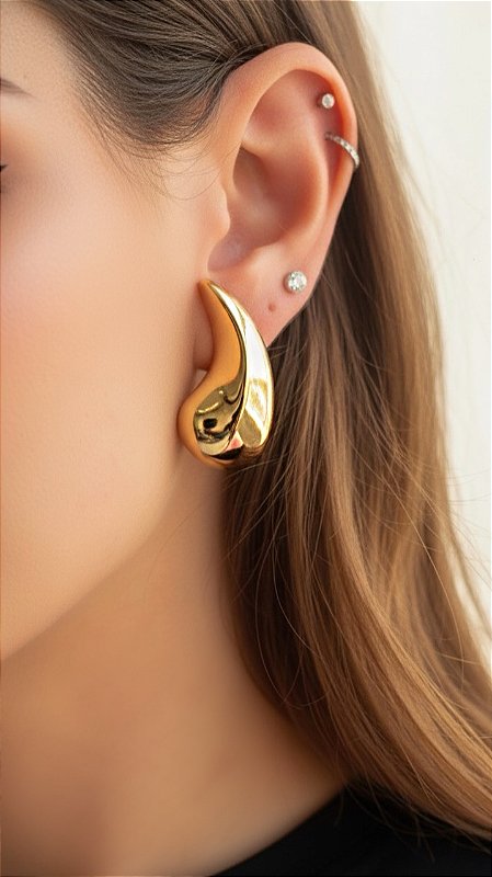 Brinco de Pressão Gota Geométrica Dourada