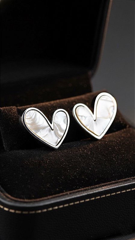 Brinco Coração Madrepérola Aço Prata