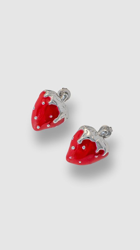 Brinco Morango Esmaltado Aço Prata
