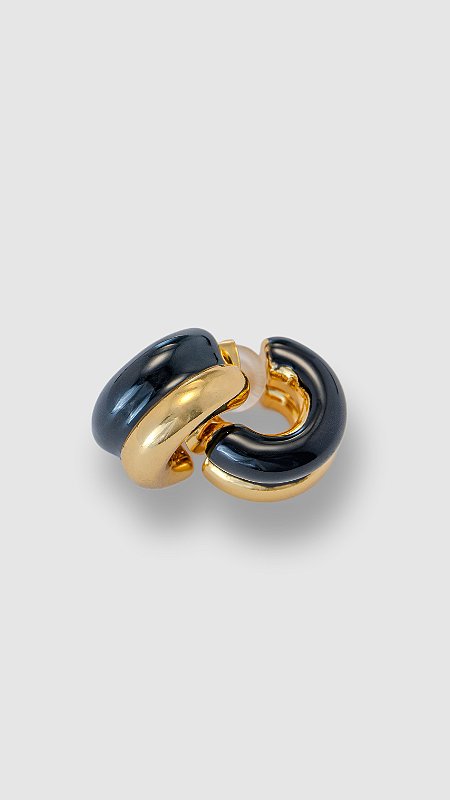 Brinco Mini Argola Esmaltada Preto Aço Dourado