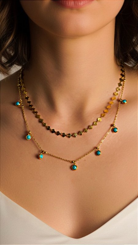 Colar Duplo Detalhe Resina Azul Aço Dourado