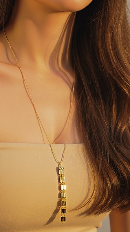 Colar Alongado Pingente Tassel Metal Dourado