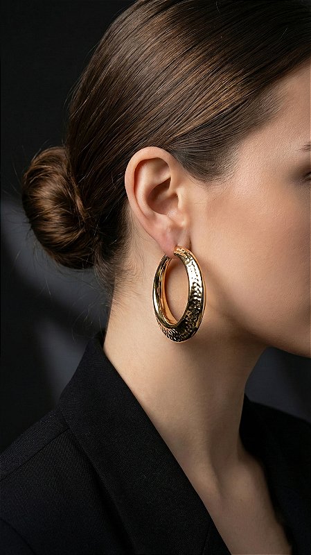 Brinco Argola Máxi Thássia Dourada