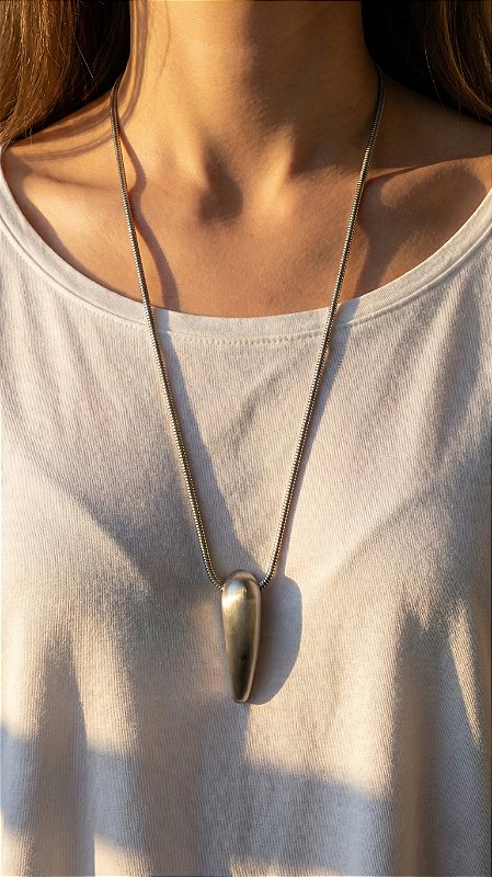 Colar Alongado Dente Metal Escovado Prata