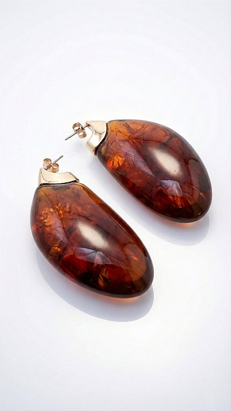 Brinco Meia Lua Resina Marrom Dourado