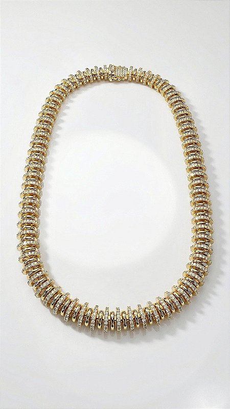 Colar Insp BV Cravejado Dourado Fecho Gravata