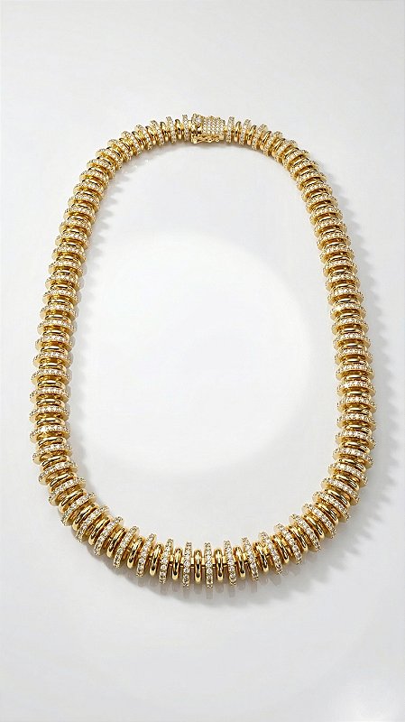 Colar Insp Bulgari Cravejado Dourado Fecho Gravata